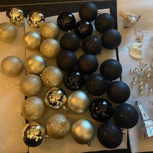 Vickerman 3" Black 4-Finish Ball Christmas Ornament, 16 per Box BLACK SET ONLY